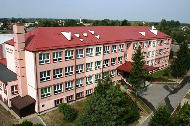 Zespół Szkół w Łomazach