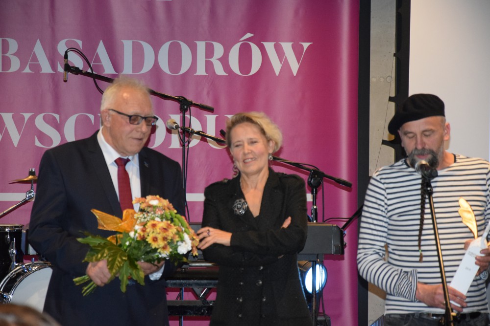 ambasador wschodu lomazy